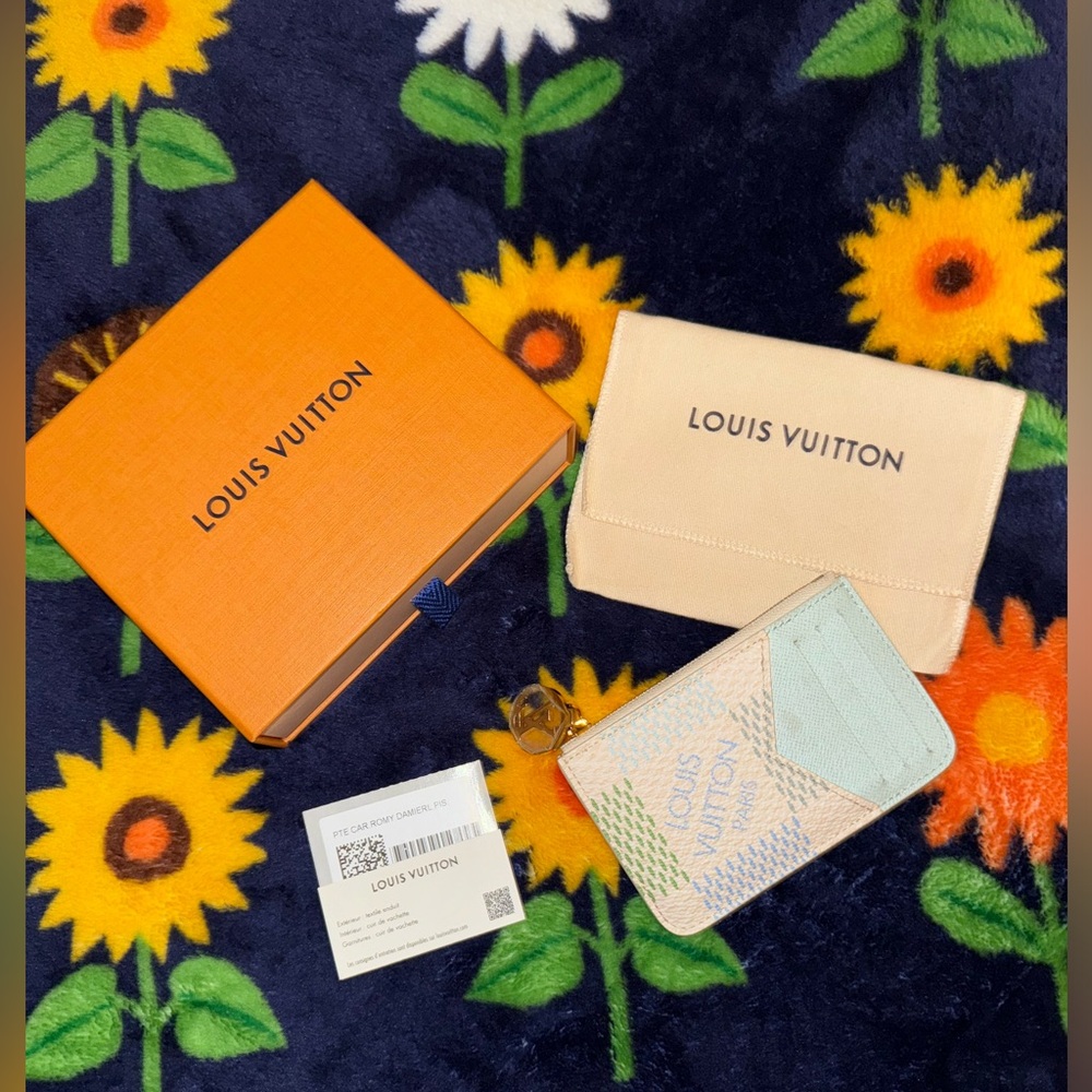 Louis Vuitton Damier Blue Romy 🩵